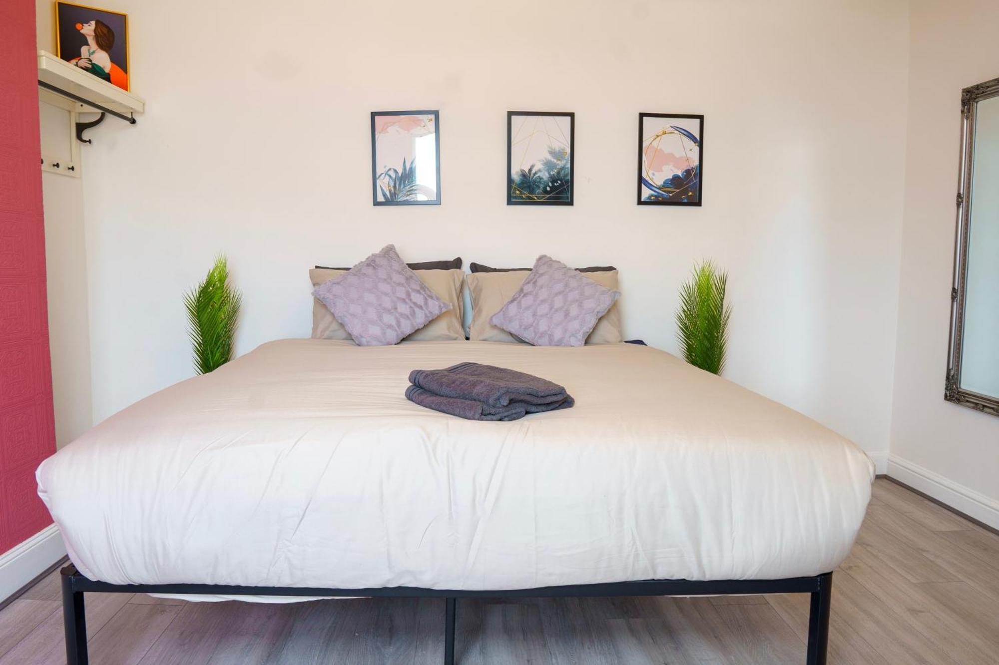 5C- Stylish Urban Retreat - Spacious 2 Bed Flat Londen Buitenkant foto