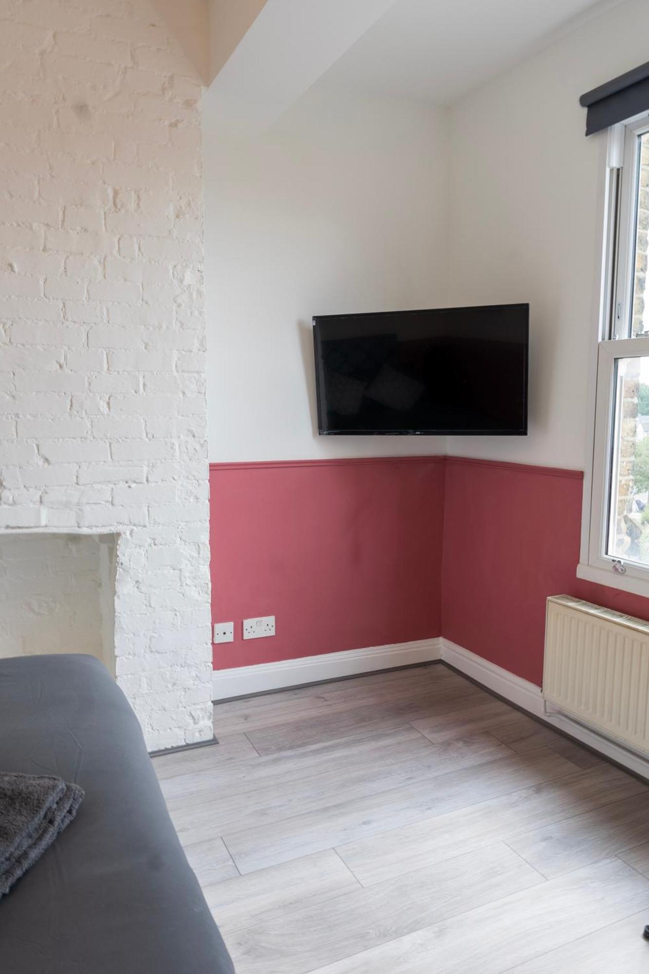 5C- Stylish Urban Retreat - Spacious 2 Bed Flat Londen Buitenkant foto