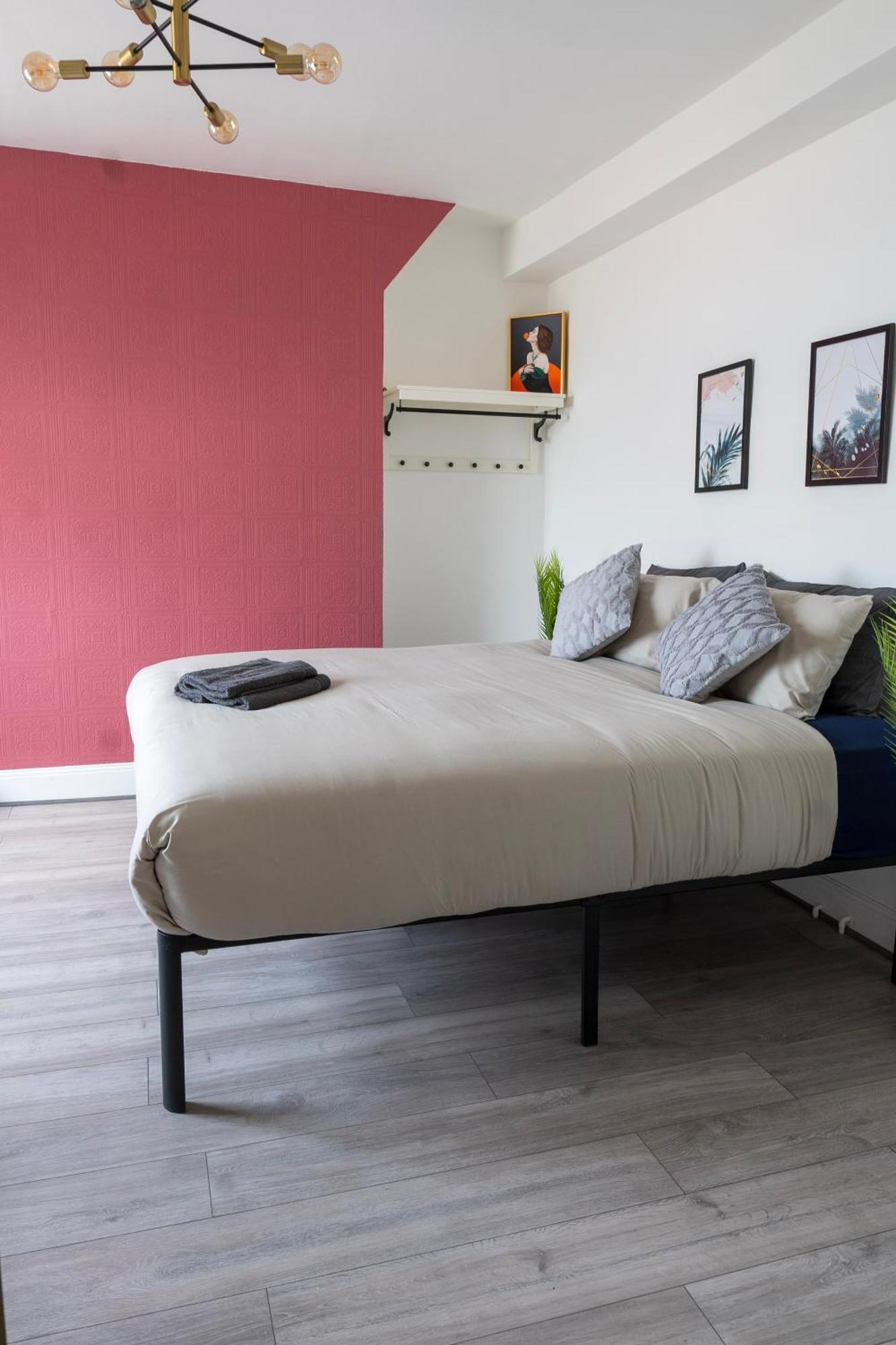 5C- Stylish Urban Retreat - Spacious 2 Bed Flat Londen Buitenkant foto