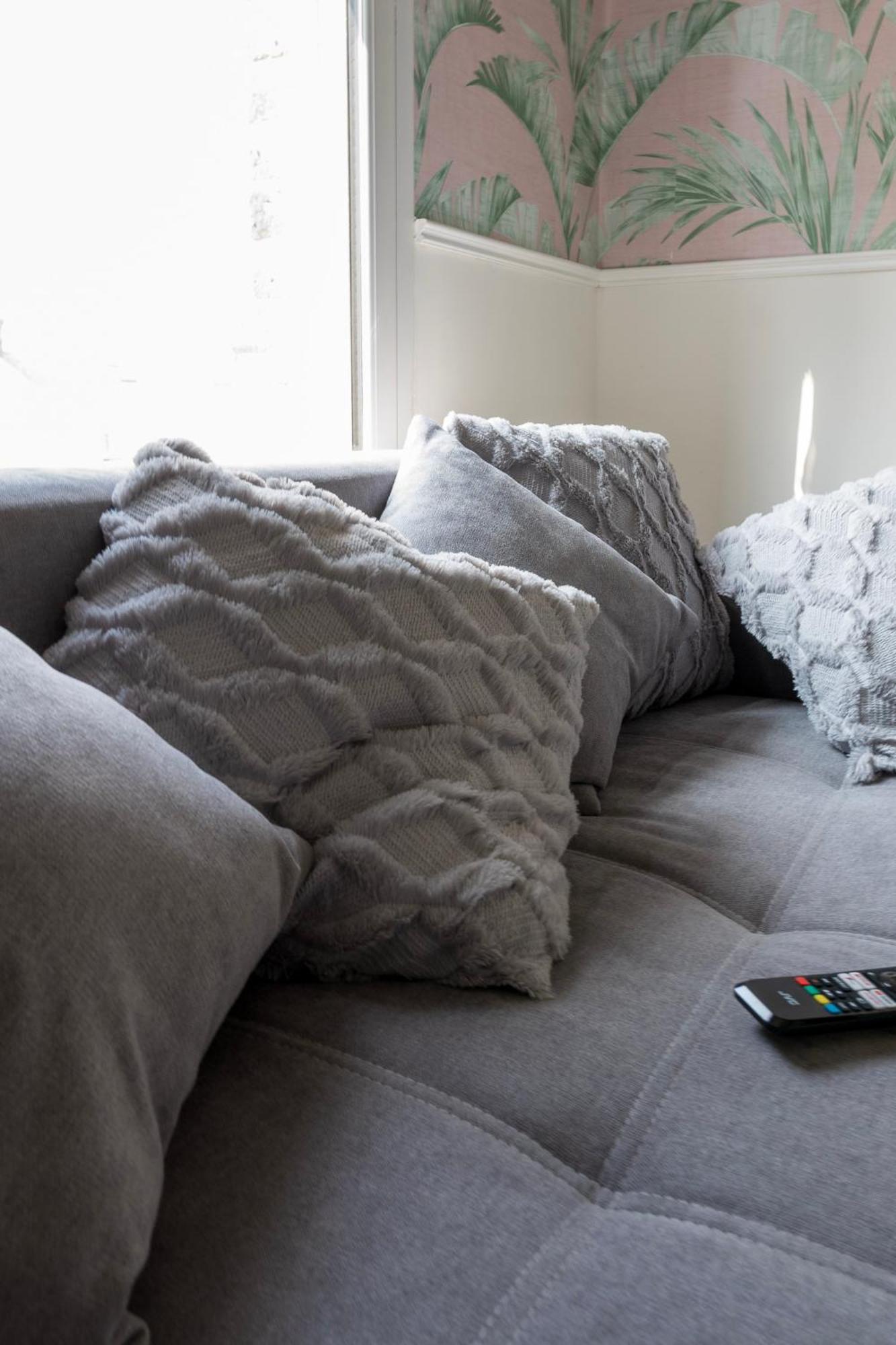 5C- Stylish Urban Retreat - Spacious 2 Bed Flat Londen Buitenkant foto