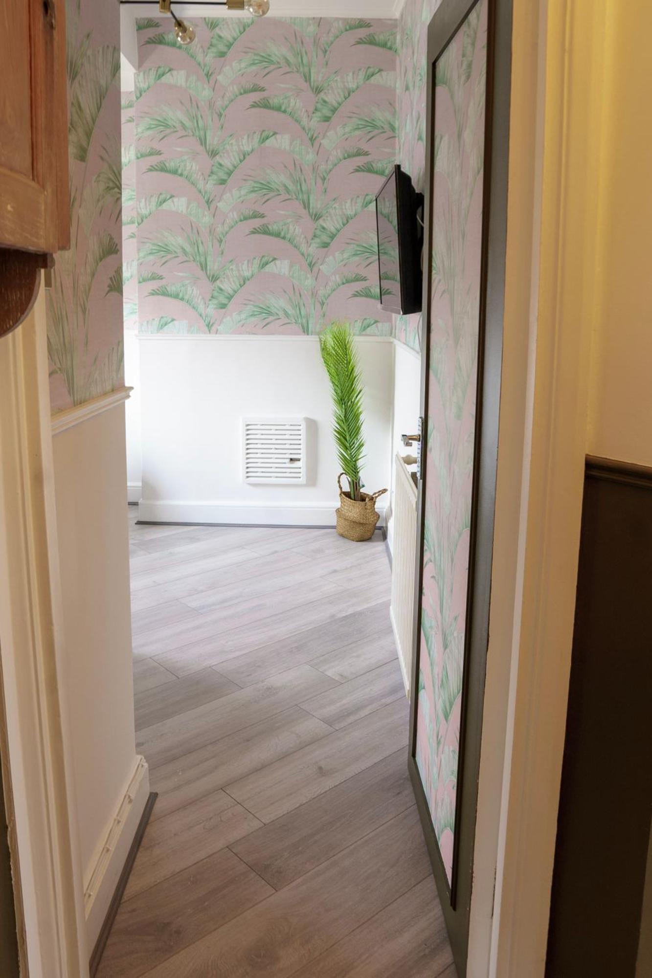 5C- Stylish Urban Retreat - Spacious 2 Bed Flat Londen Buitenkant foto