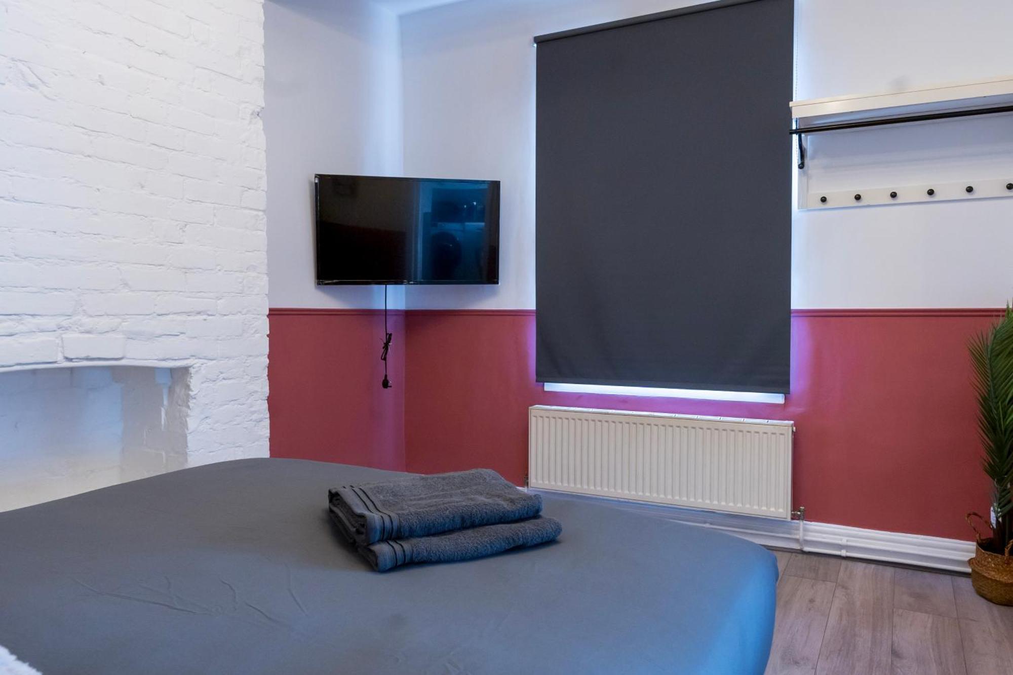 5C- Stylish Urban Retreat - Spacious 2 Bed Flat Londen Buitenkant foto