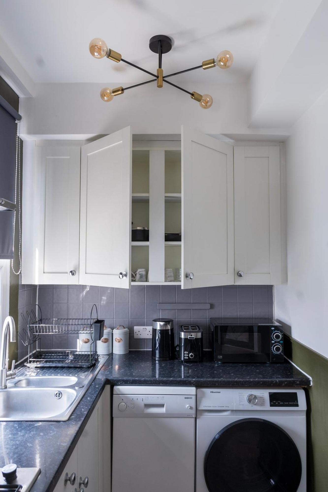 5C- Stylish Urban Retreat - Spacious 2 Bed Flat Londen Buitenkant foto
