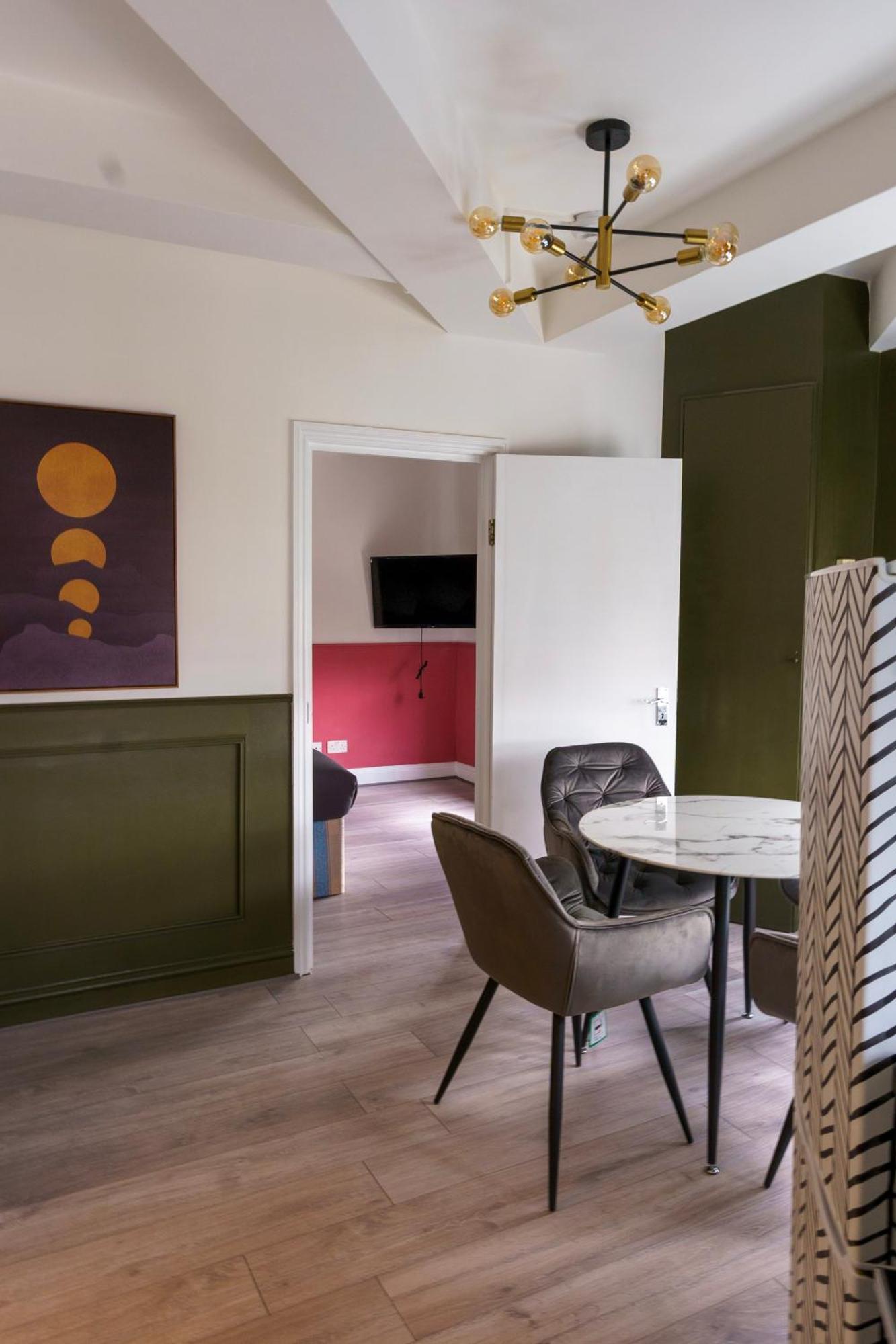 5C- Stylish Urban Retreat - Spacious 2 Bed Flat Londen Buitenkant foto