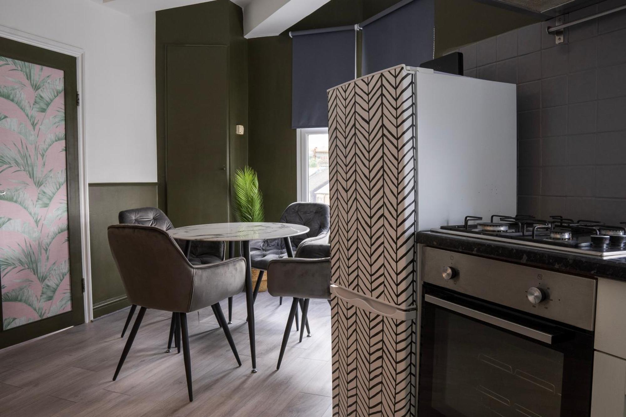 5C- Stylish Urban Retreat - Spacious 2 Bed Flat Londen Buitenkant foto